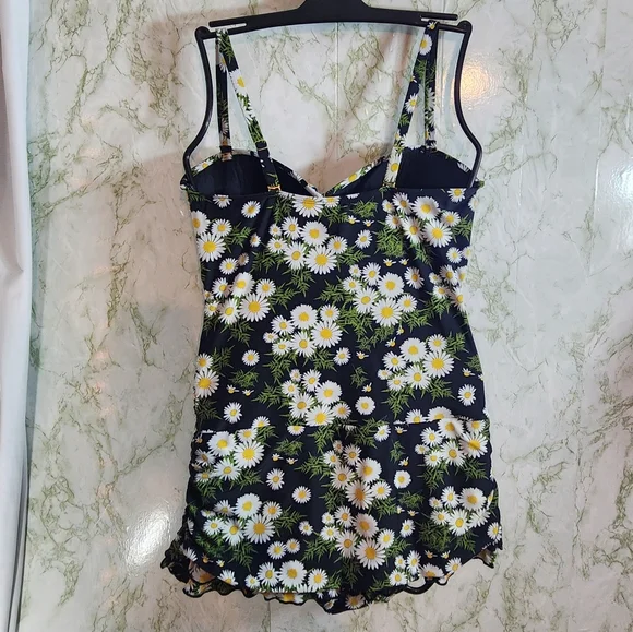 Hilor Daisy Print 1-Piece Swimsuit - Picture 6 of 13